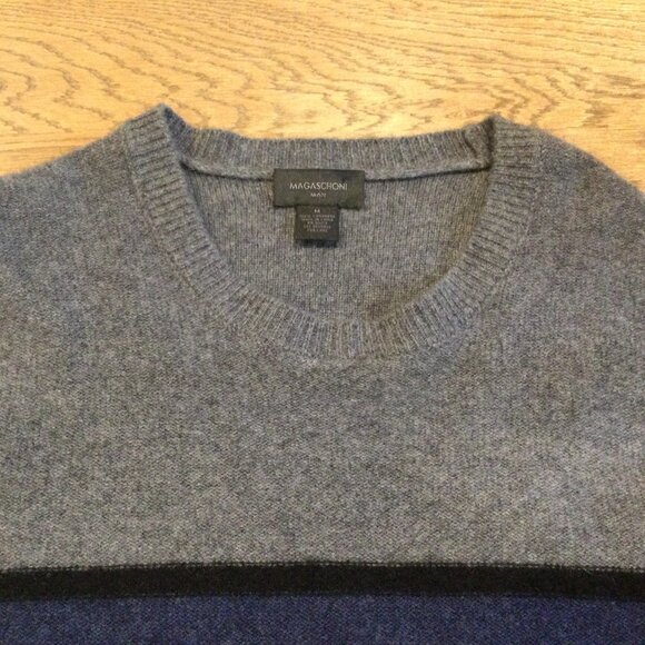 Magaschoni Men's 100% Cashmere Gray Blue Striped Crewneck Sweater Size M - Picture 8 of 9